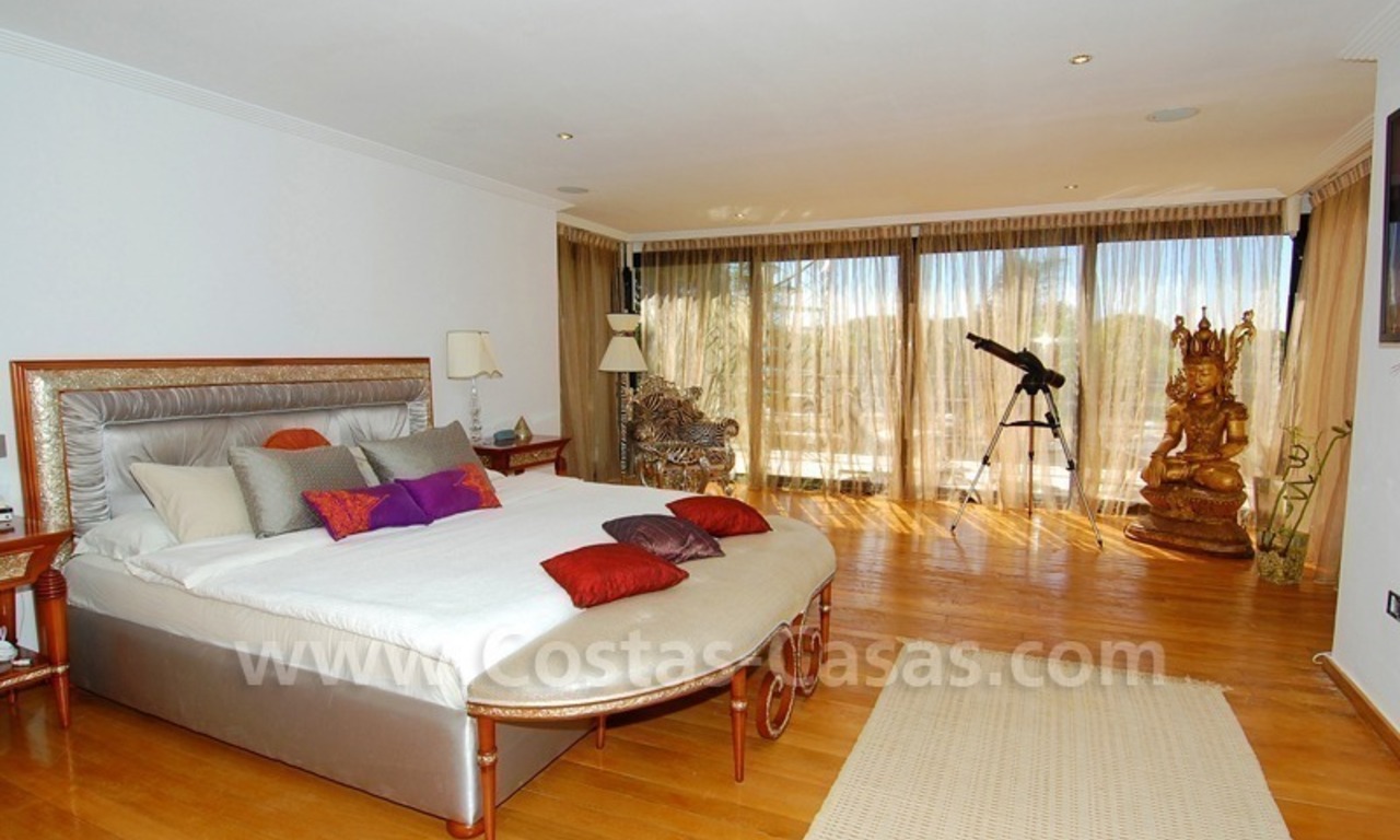 Modern style front line beach villa for holiday rent in Marbella 26