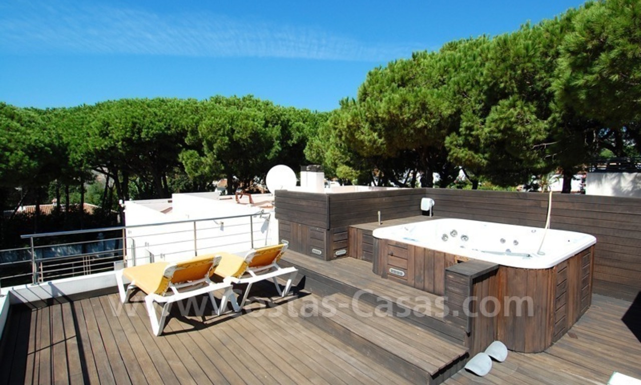 Modern style front line beach villa for holiday rent in Marbella 14