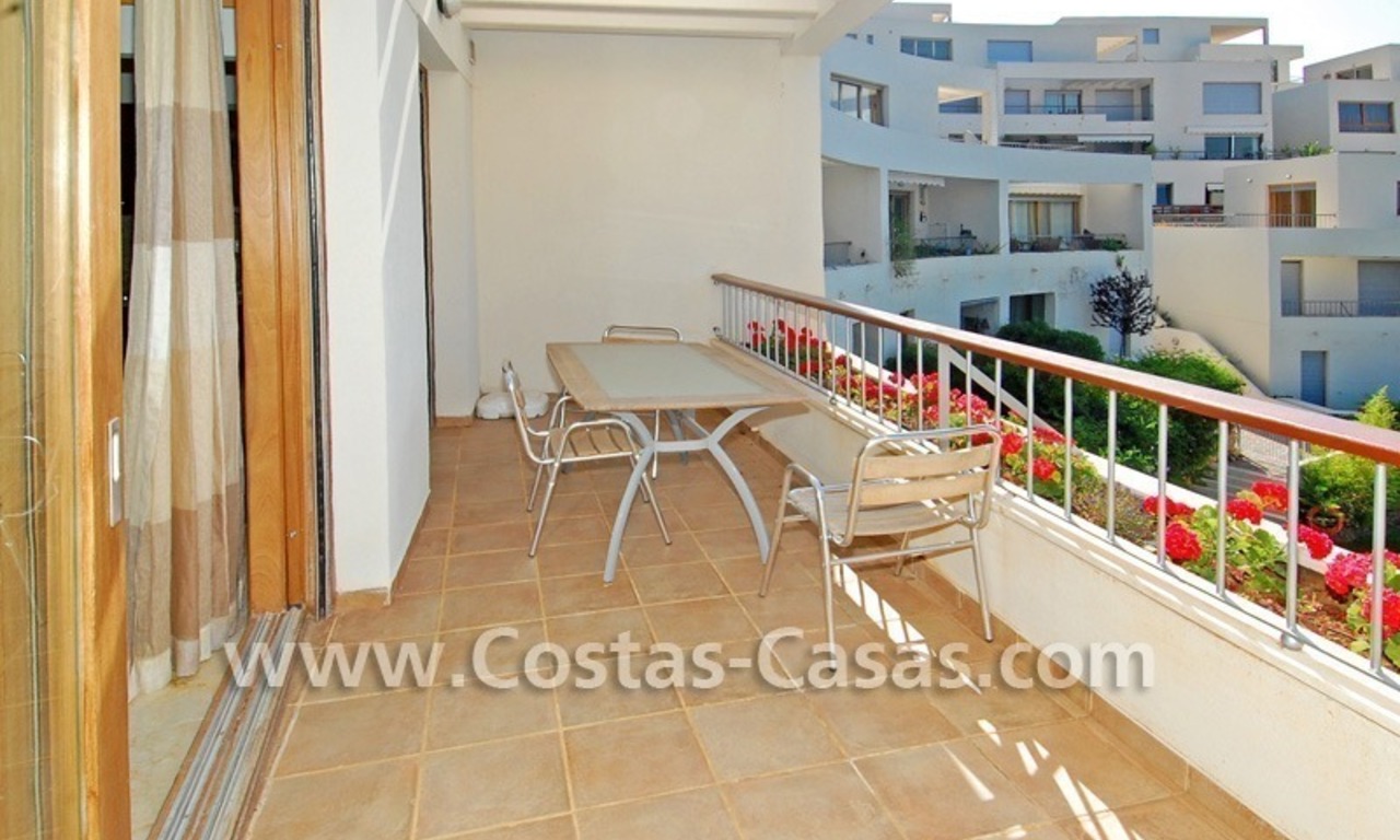 Modern style luxury apartment for holiday rent in Marbella 12