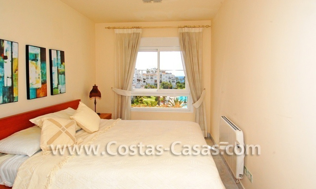 4-bedroomed penthouse apartment for sale on the beachfront complex in Marbella 15