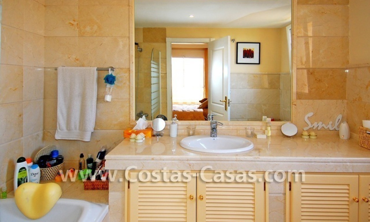 Large luxury apartment for sale in Nueva Andalucia – Marbella 13