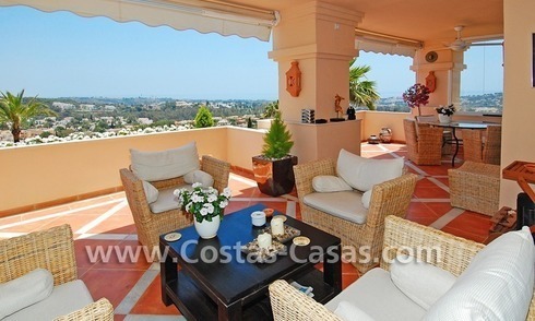 Large luxury apartment for sale in Nueva Andalucia – Marbella 