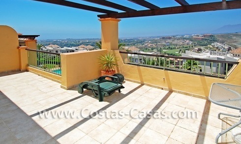 Bargain luxury golf penthouse apartment to buy in a golf resort, Benahavis - Estepona - Marbella 