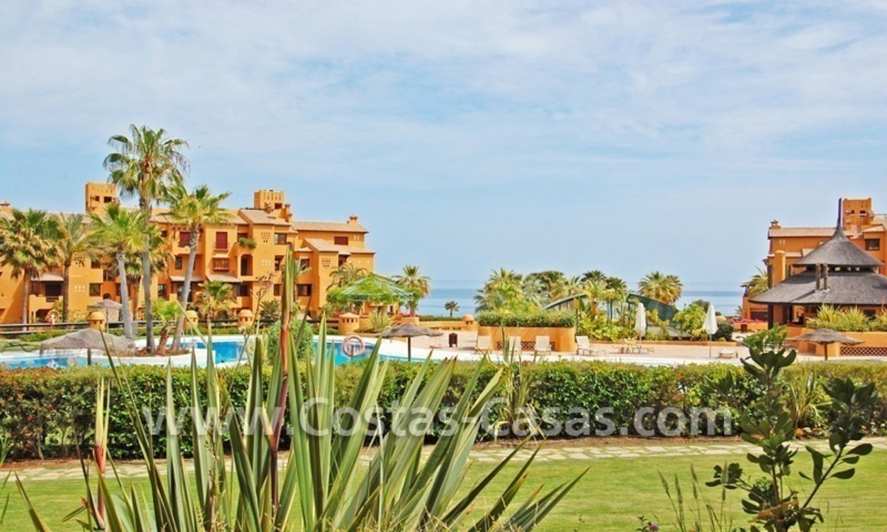 Luxury apartment to buy in a beachfront complex, New Golden Mile, Marbella - Estepona 0