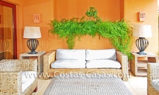 Luxury apartment to buy in a beachfront complex, New Golden Mile, Marbella - Estepona 2