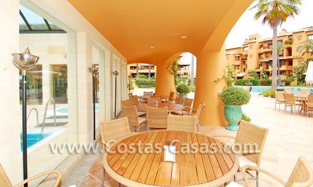 Luxury apartment for sale in a front line beach complex, New Golden Mile, between Marbella and Estepona 16
