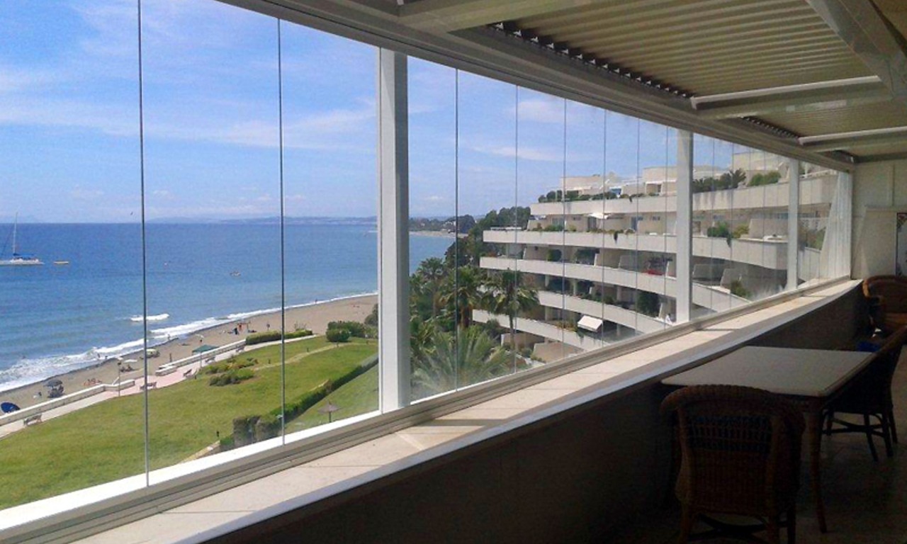 Large double penthouse for sale, frontline beach, between Marbella and Estepona 2