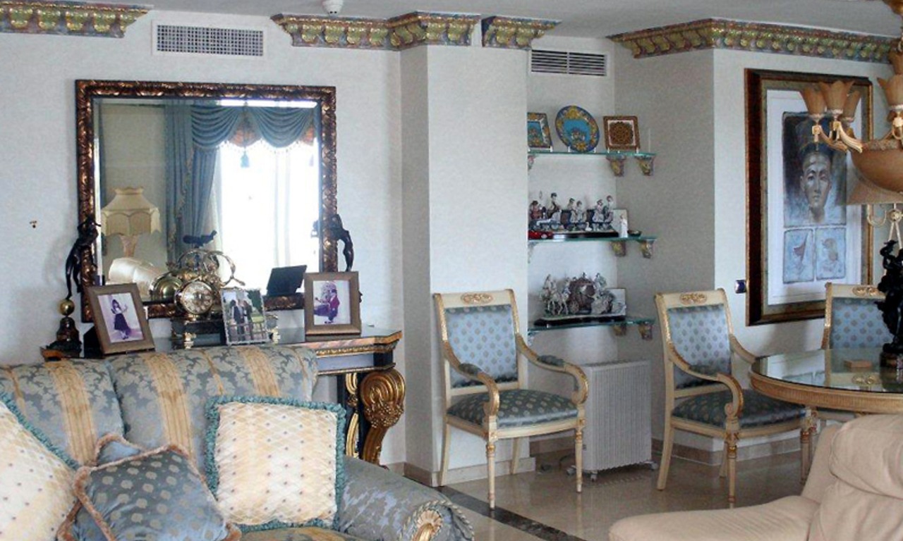 Large double penthouse for sale, frontline beach, between Marbella and Estepona 5