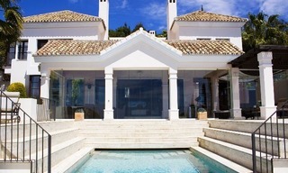 Luxury villa for sale in an exclusive golf resort in the area of Marbella - Benahavis 1
