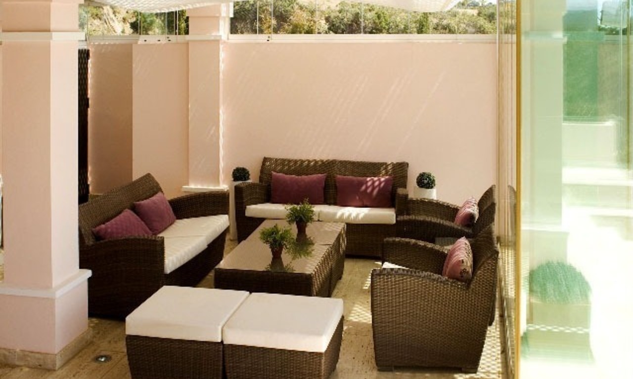 Luxury villa for sale in an exclusive golf resort in the area of Marbella - Benahavis 5