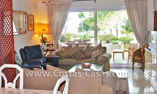 Frontline beach apartment for sale in a beachfront apartment complex, New Golden Mile, Marbella - Estepona 10
