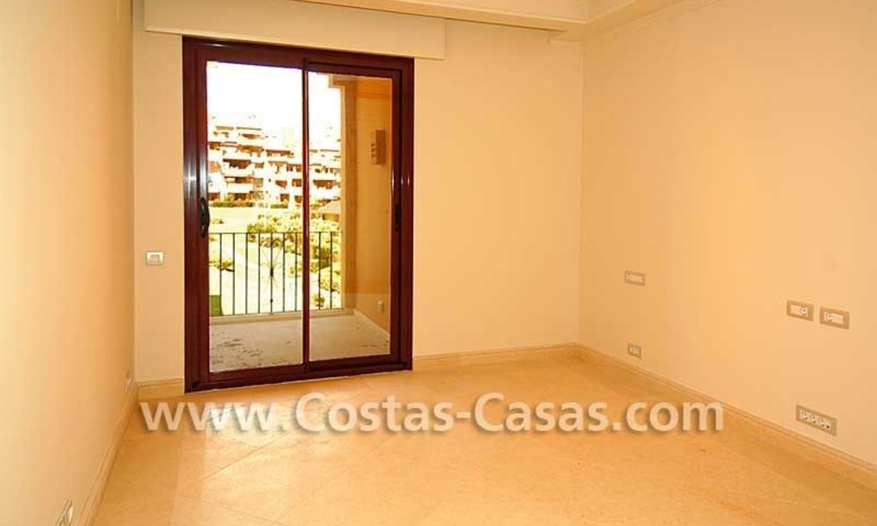 Luxury frontline beach apartment for sale, first line beach complex, New Golden Mile, Marbella -Estepona 15