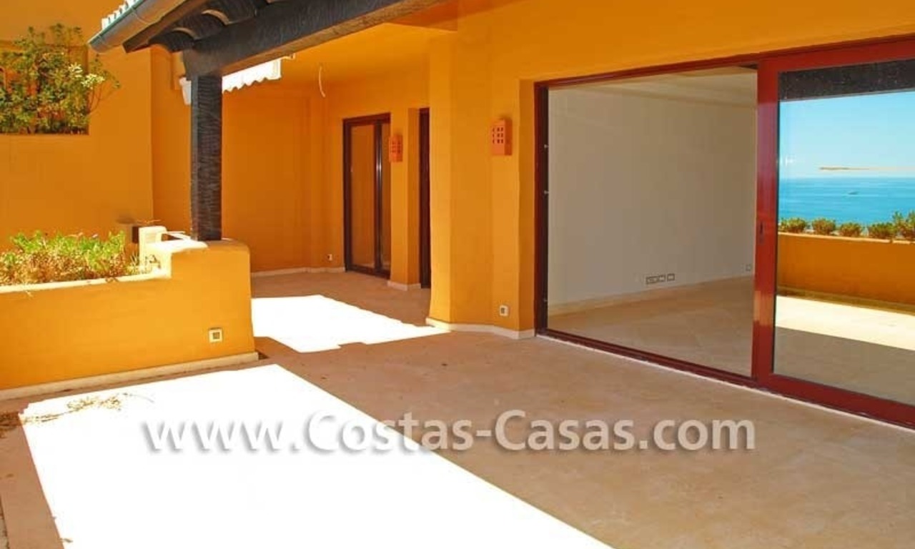 Luxury frontline beach apartment for sale, first line beach complex, New Golden Mile, Marbella -Estepona 5