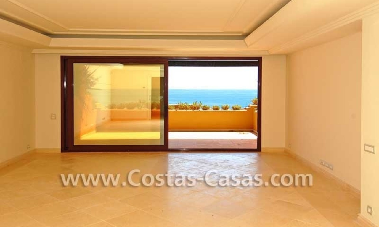 Luxury frontline beach apartment for sale, first line beach complex, New Golden Mile, Marbella -Estepona 6