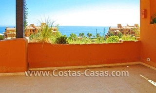 Luxury apartment for sale in a first line beach complex, New Golden Mile, Marbella - Estepona 2