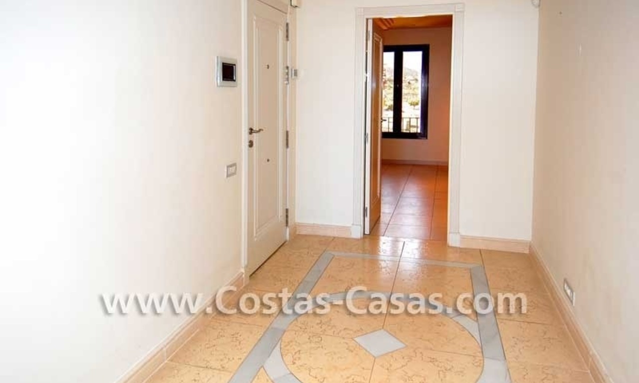 Luxury apartment for sale in a first line beach complex, New Golden Mile, Marbella - Estepona 6