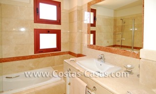 Beachside luxury penthouse apartment to buy in Marbella 22