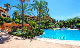 Beachside luxury penthouse apartment to buy in Marbella 25