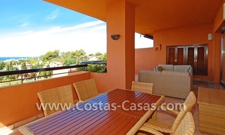 Beachside luxury penthouse apartment to buy in Marbella 8