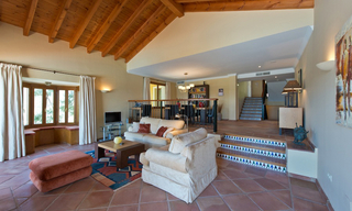 Bargain luxury villa for sale on golf resort, Marbella - Benahavis 7