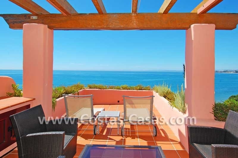 Luxury frontline penthouse apartment for sale, exclusive first line beach complex, New Golden Mile, Marbella - Estepona