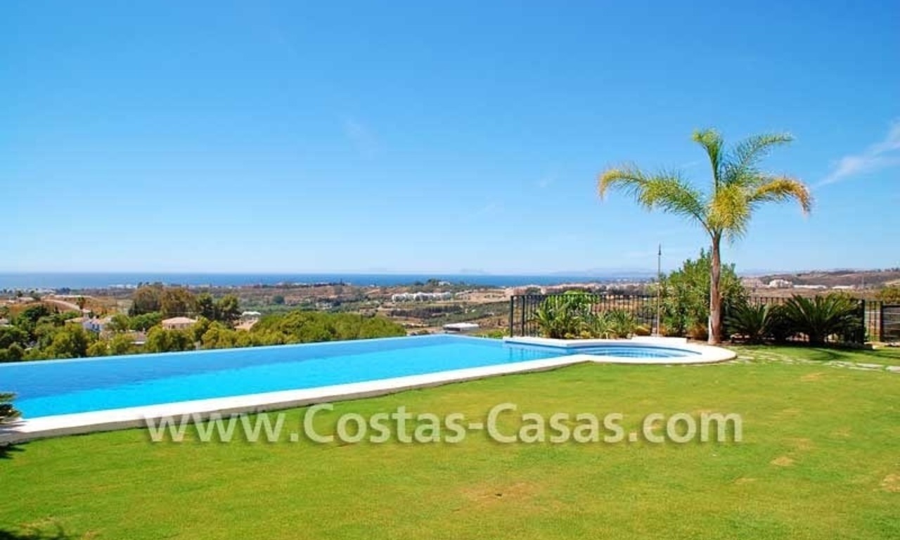 Luxury villa for sale, exclusive golf resort, New Golden Mile, Puerto Banus - Marbella, Benahavis - Estepona 1