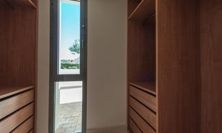 Modern style luxury apartment for sale, golf resort, Marbella - Benahavis 12