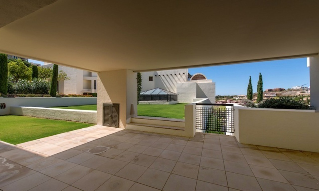 Modern style luxury apartment for sale, golf resort, Marbella - Benahavis 7