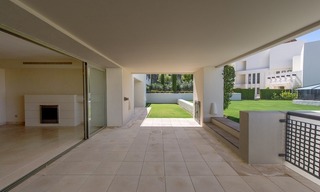 Modern style luxury apartment for sale, golf resort, Marbella - Benahavis 8