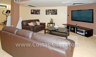 Luxury villa for sale, exclusive golf resort, New Golden Mile, Marbella - Estepona 31