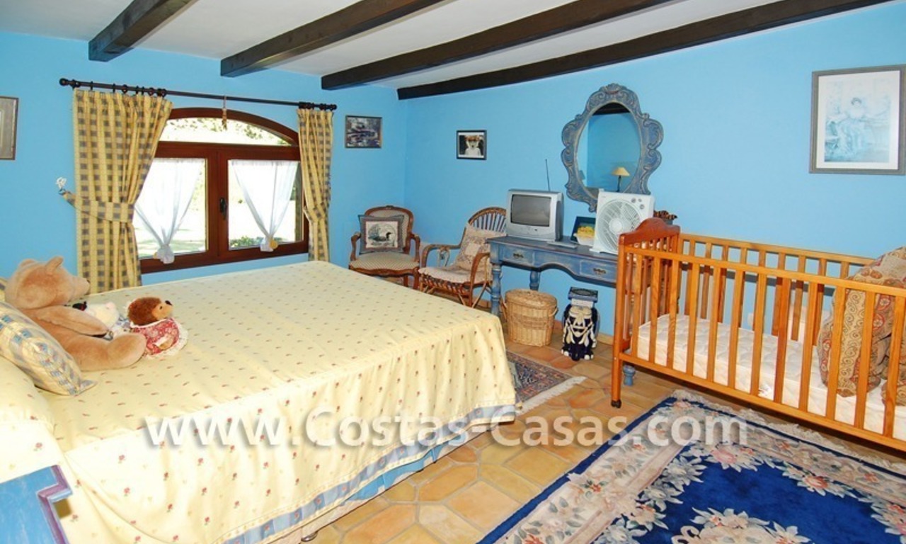 Rustic villa for sale on the New Golden Mile, Puerto Banus - Marbella, Benahavis - Estepona 22