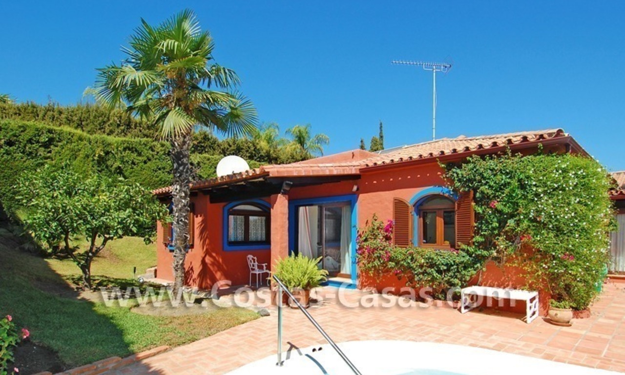 Rustic villa for sale on the New Golden Mile, Puerto Banus - Marbella, Benahavis - Estepona 6