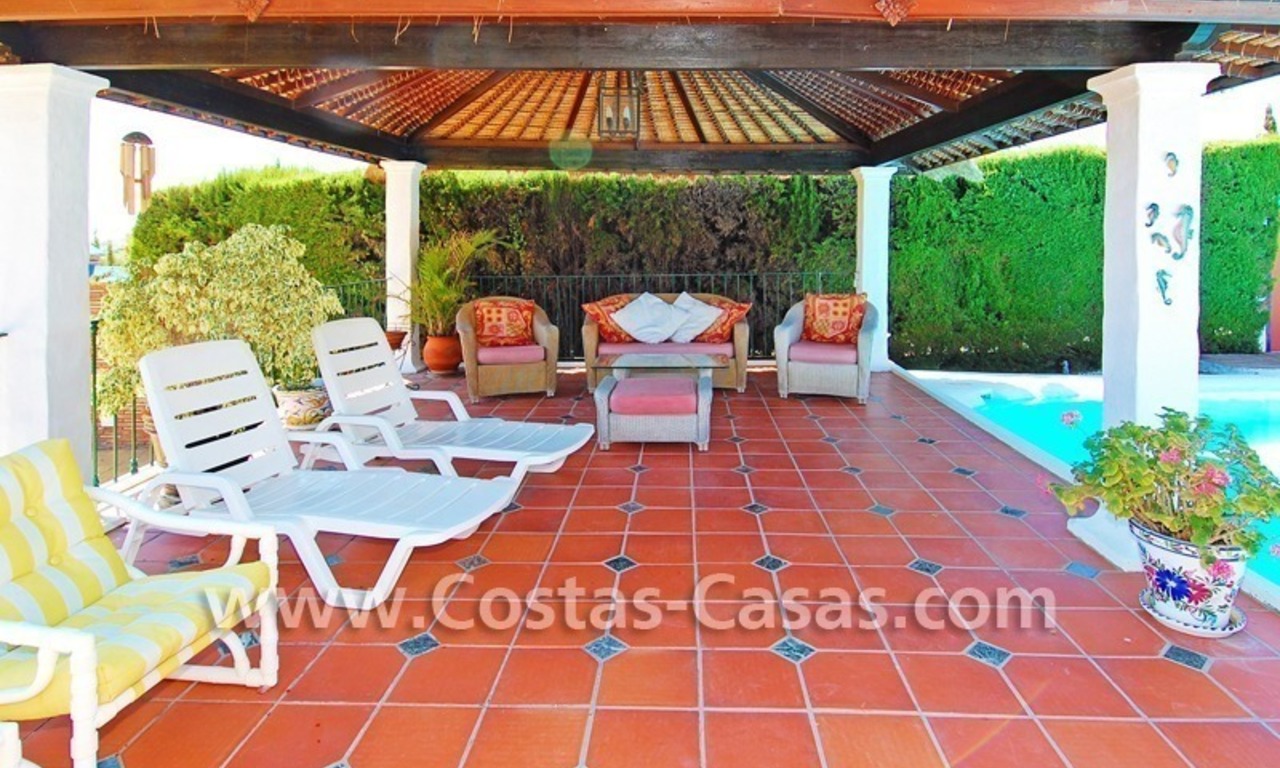 Rustic villa for sale on the New Golden Mile, Puerto Banus - Marbella, Benahavis - Estepona 7