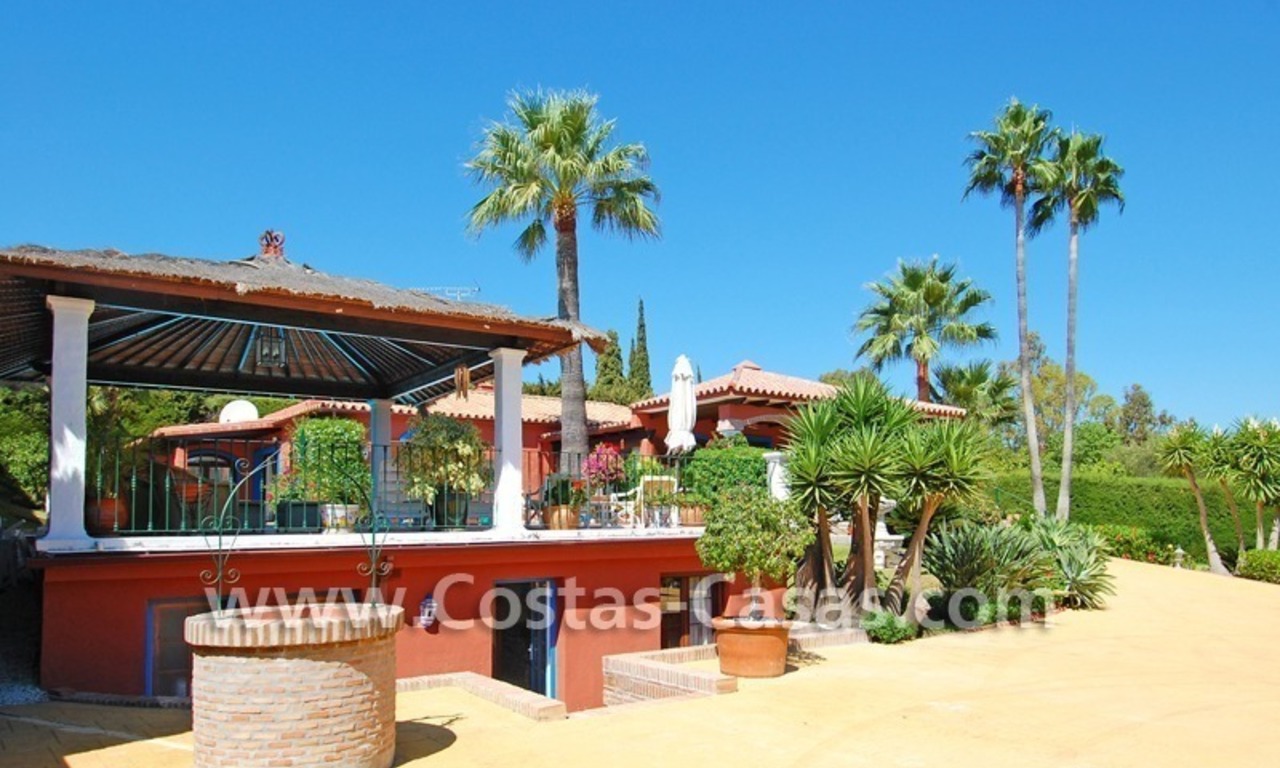 Rustic villa for sale on the New Golden Mile, Puerto Banus - Marbella, Benahavis - Estepona 13