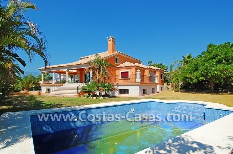 Classic andalusian style villa to buy, golf resort, New Golden Mile, Puerto Banus - Marbella, Benahavis - Estepona