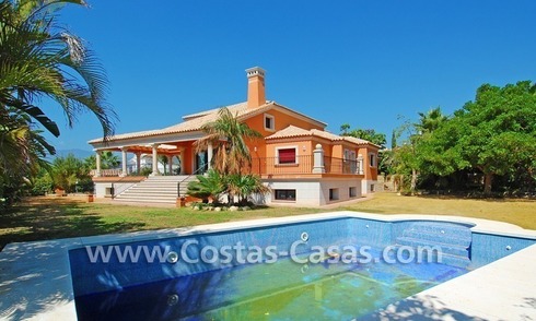 Classic andalusian style villa to buy, golf resort, New Golden Mile, Puerto Banus - Marbella, Benahavis - Estepona 