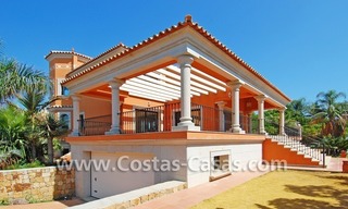 Classic andalusian style villa to buy, golf resort, New Golden Mile, Puerto Banus - Marbella, Benahavis - Estepona 1