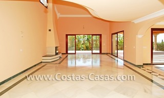 Classic andalusian style villa to buy, golf resort, New Golden Mile, Puerto Banus - Marbella, Benahavis - Estepona 8