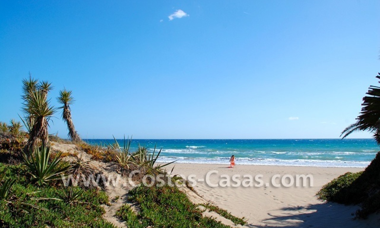 Beachfront new luxury villas for sale, first line beach Marbella - Costa del Sol 13
