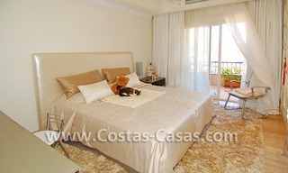 Exclusive luxury apartment for sale on the Golden Mile in Marbella 16