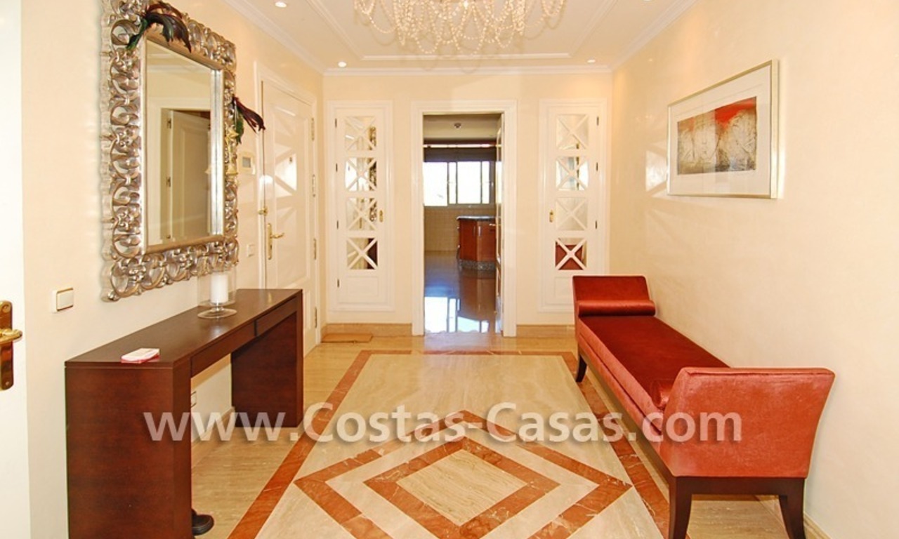 Exclusive luxury apartment for sale on the Golden Mile in Marbella 8