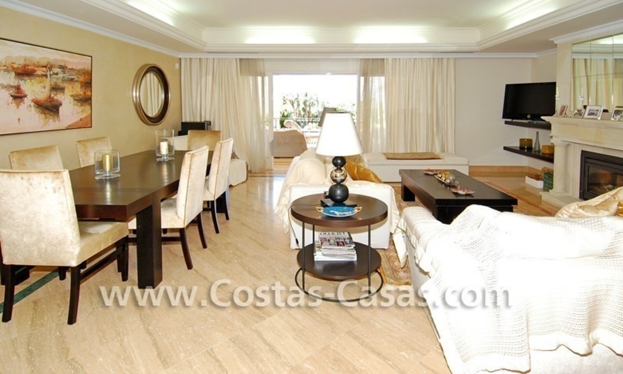Exclusive luxury apartment for sale on the Golden Mile in Marbella 12
