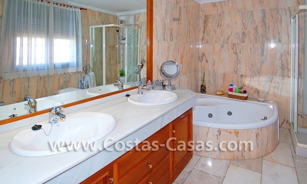 Luxury villa for sale in the area of Marbella – Estepona – Benahavis 22