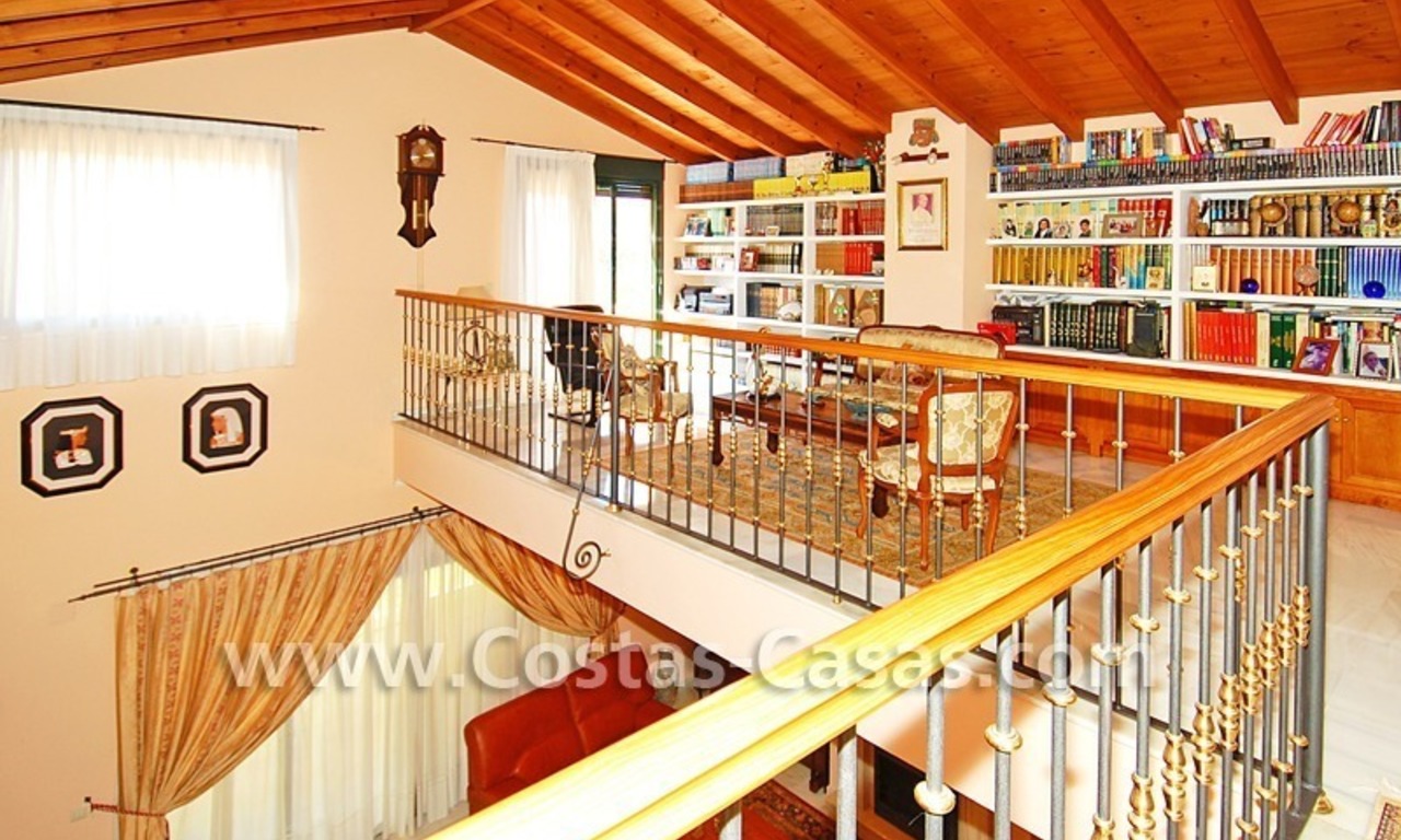 Luxury villa for sale in the area of Marbella – Estepona – Benahavis 11