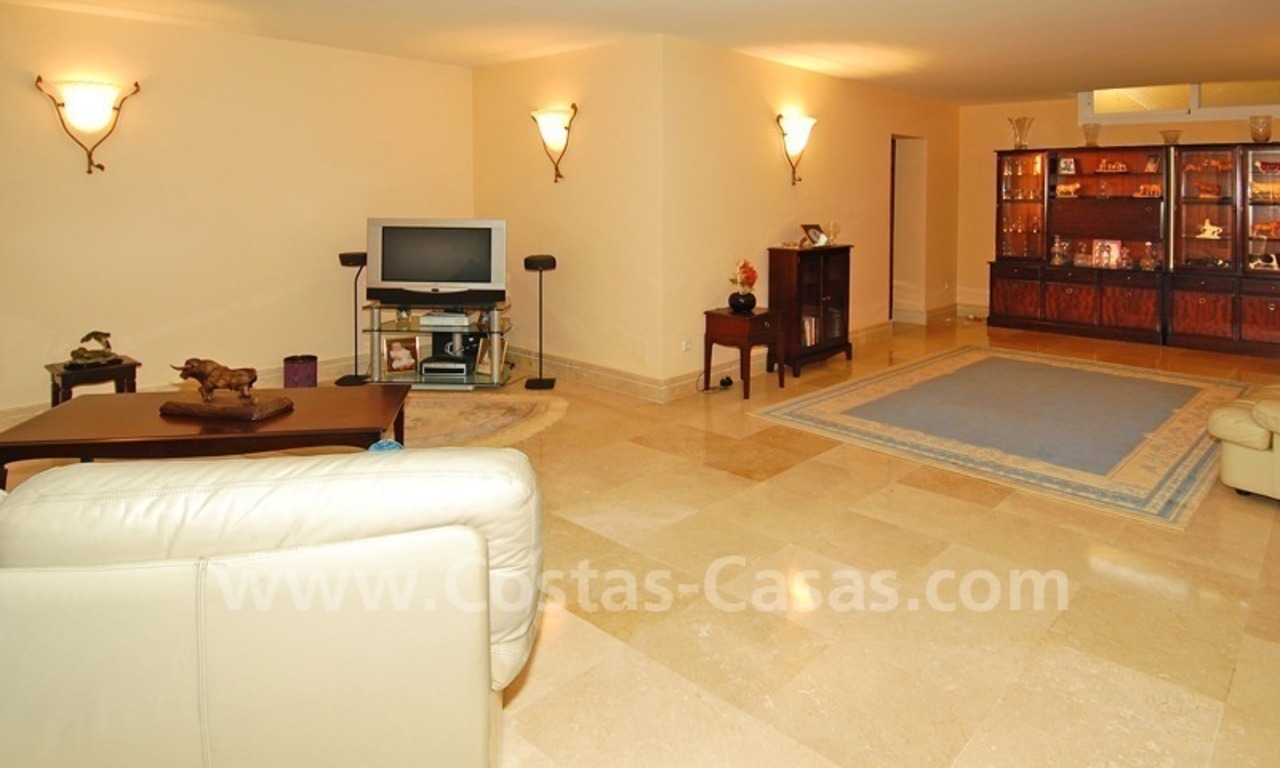 Bargain classical villa for sale in Nueva Andalucia – Marbella 26