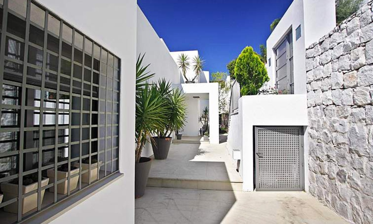 Bargain! Modern contemporary villa for sale in Marbella - Benahavis 7