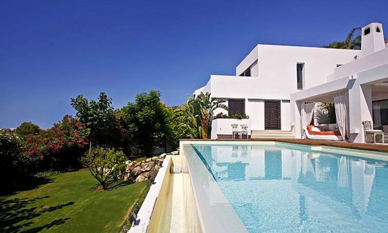 Bargain! Modern contemporary villa for sale in Marbella - Benahavis 5
