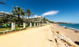 Beachfront apartment for sale on the Golden Mile in Marbella 12