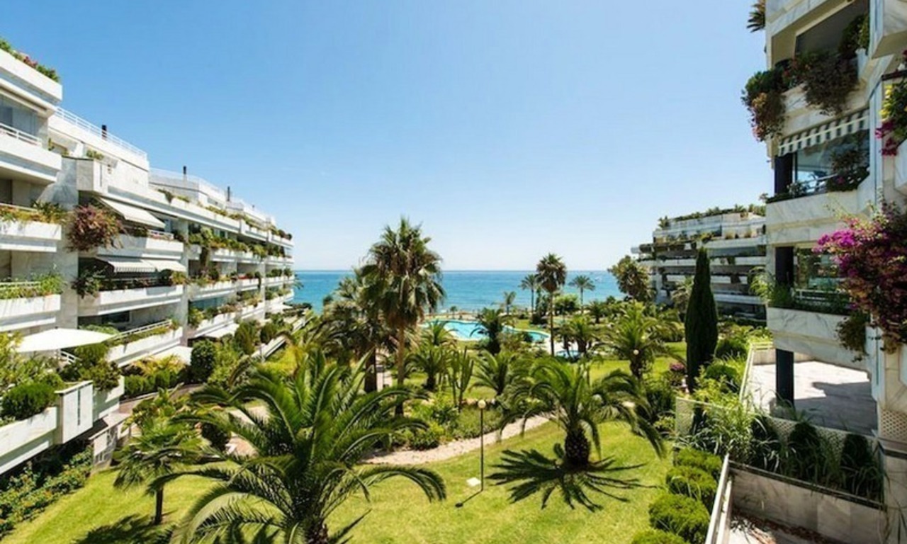 Front line beach apartment for sale on the Golden Mile in Marbella 1