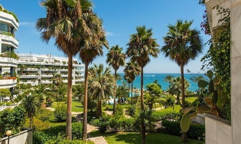 First line beach apartment for sale on the Golden Mile in Marbella 